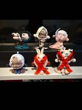 Assorted Pop Mart Skullpanda Figurine